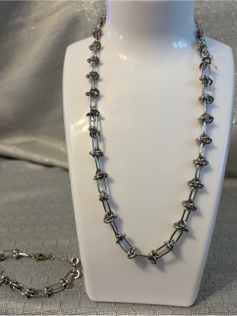 Stainless Steel Knot Link Necklace - Women Jewelry - Picture 2 of 6